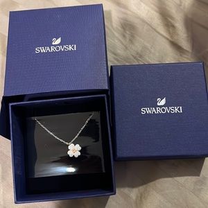 Swarovski clover necklace
